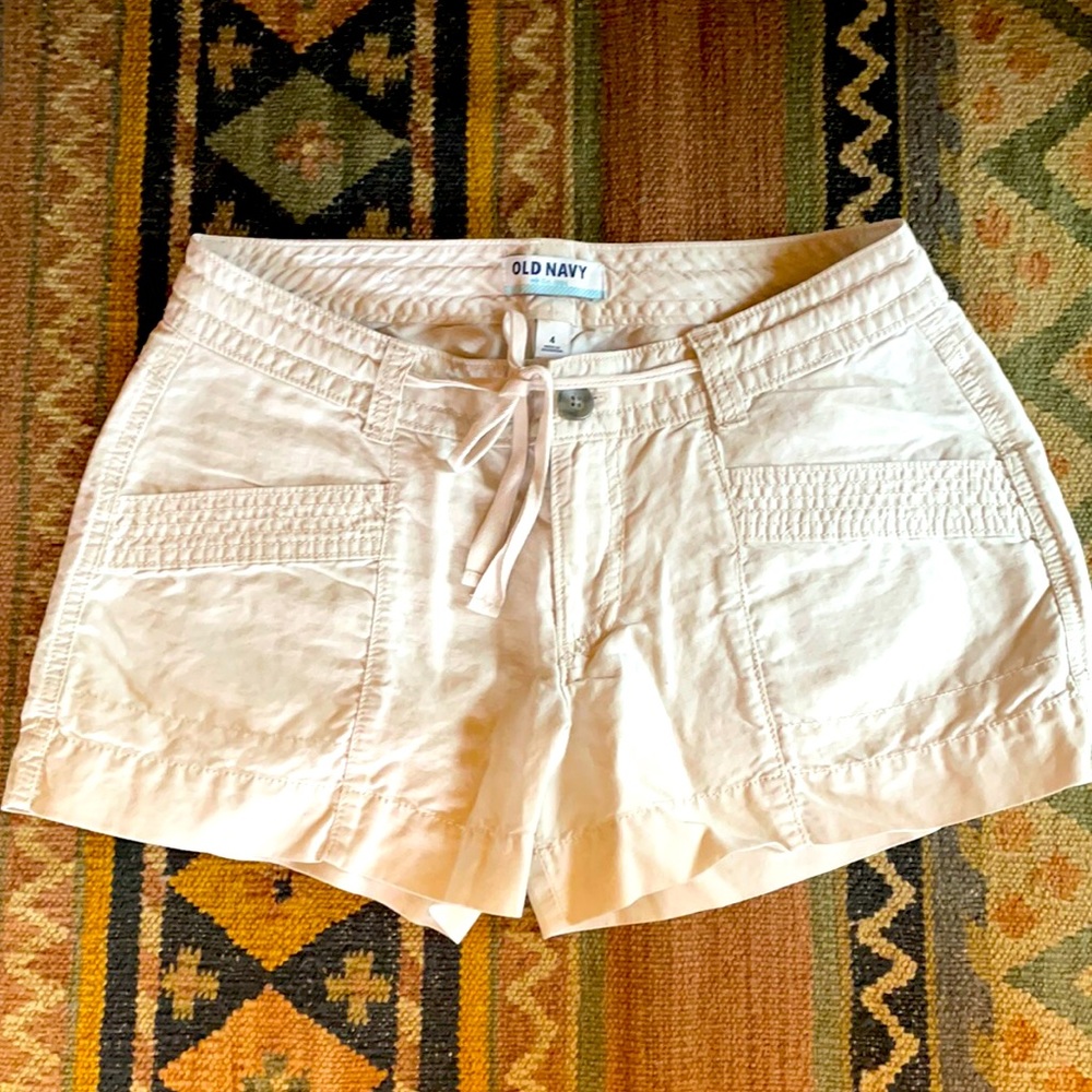 Old Navy White Women's Drawstring Utility Shorts